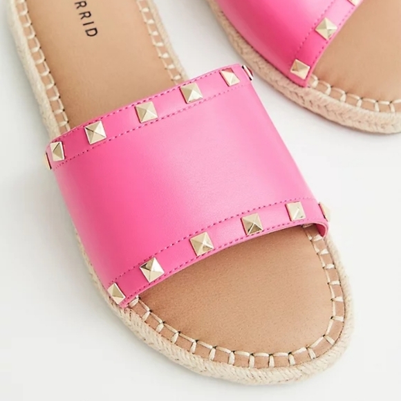 TORRID - BARBIE PINK FAUX LEATHER STUDDED ESPADRILLE SLIDES - Size 8 NWT - Picture 5 of 5